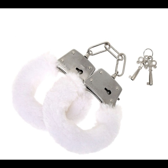 White Furry Hand Cuffs - Picture 1 of 1